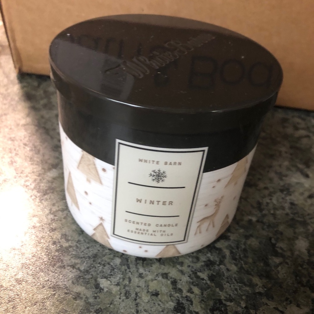 Bath & Body Works winter three wick candle